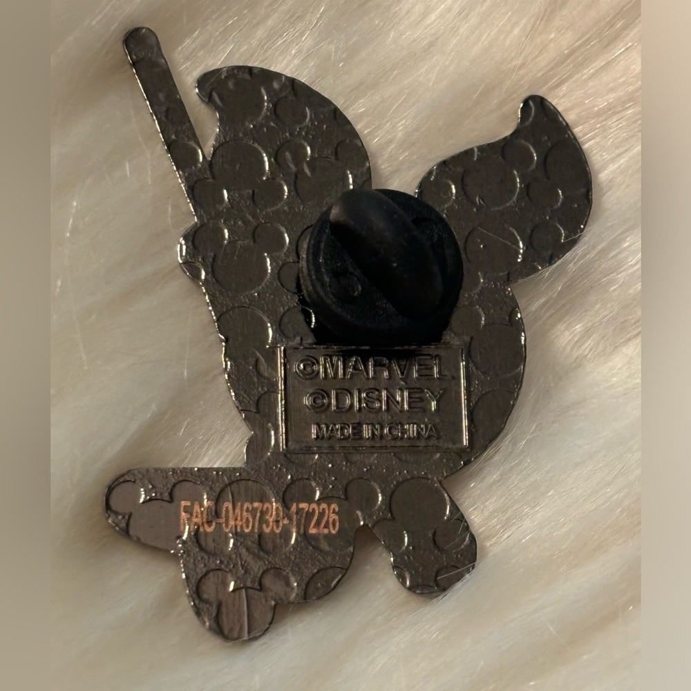 Disney Trading Pin - Picture 2 of 2
